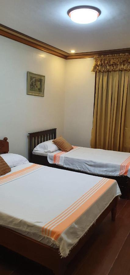Casa Familya Hotell Batac Exteriör bild