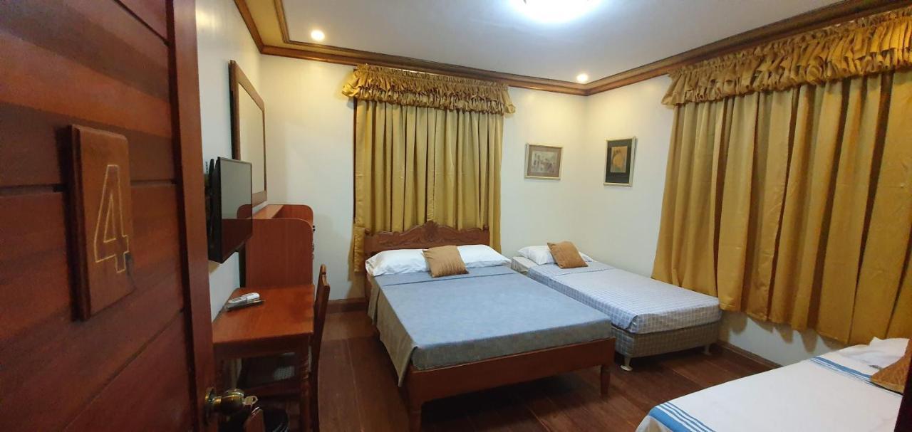 Casa Familya Hotell Batac Exteriör bild