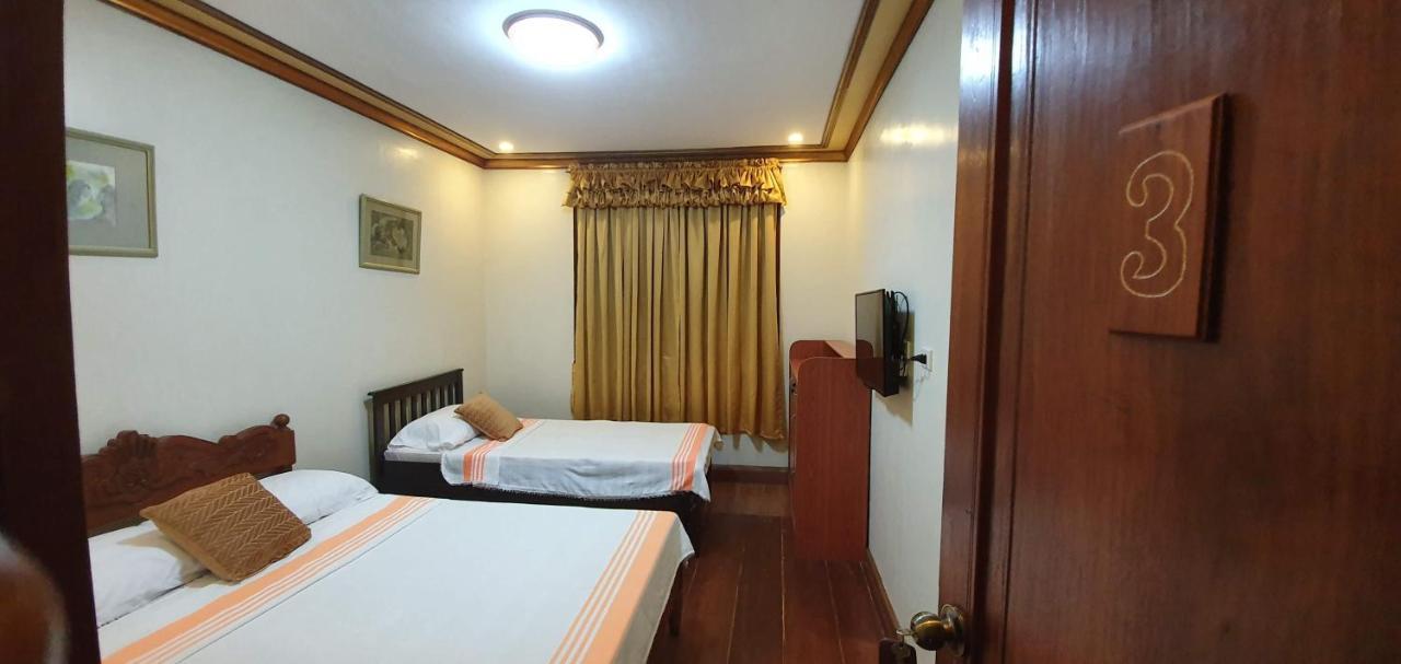 Casa Familya Hotell Batac Exteriör bild