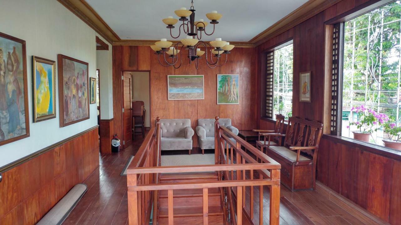 Casa Familya Hotell Batac Exteriör bild